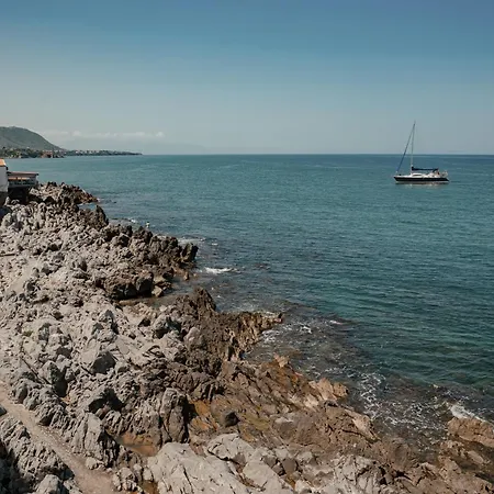 Cefalux - Torre Bastione Sul Mare Cefalù